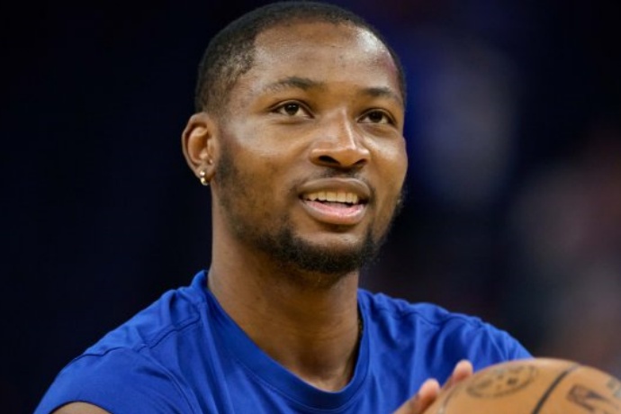 库明加经纪人否认去年拒绝均薪3000万续约合同 库明加经纪人否认去年拒绝均薪3000万续约合同