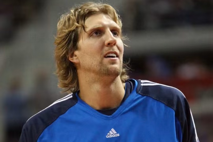 诺维茨基拒接百万手表代言:直言自己对佩戴多年的手表十分满意 诺维茨基拒接百万手表代言:直言自己对佩戴多年的手表十分满意